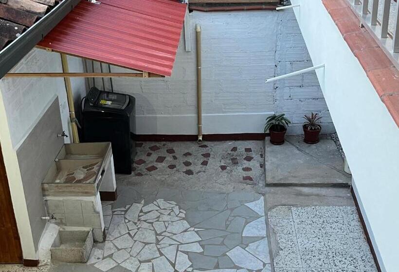 스탠다드 룸 더블 침대 2개, Casa Blanca Hostal