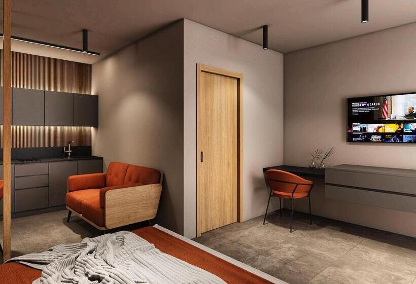 اتاق لوکس سه تخته, La Pergola Suites
