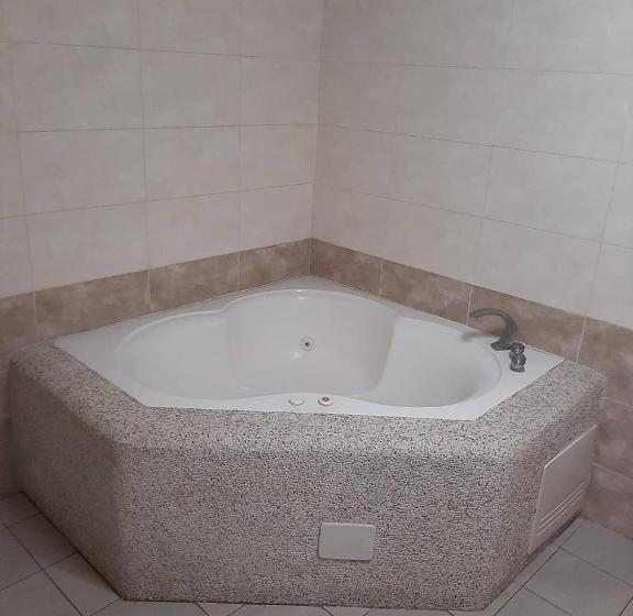 Pokój Standard z Hydromasażem, Xinghe Motel Chaozhou