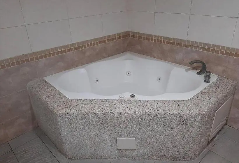 اتاق استاندارد سه نفره, Xinghe Motel   Chaozhou