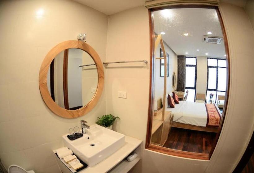 اتاق لوکس, Gia Le