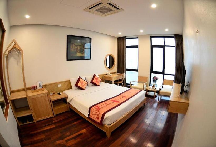 اتاق لوکس, Gia Le