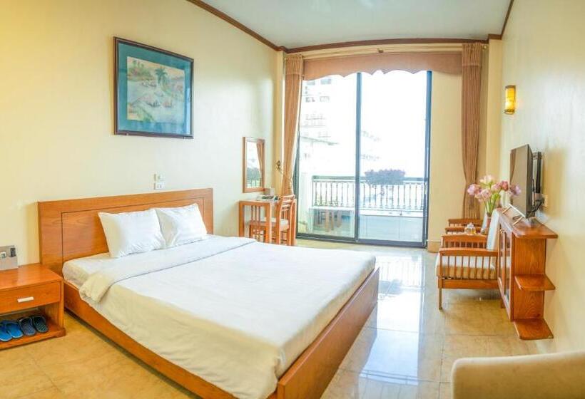 اتاق استاندارد, Gia Le