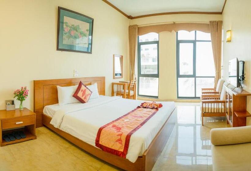 اتاق استاندارد, Gia Le