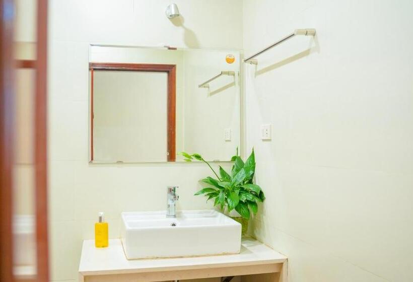 اتاق استاندارد, Gia Le