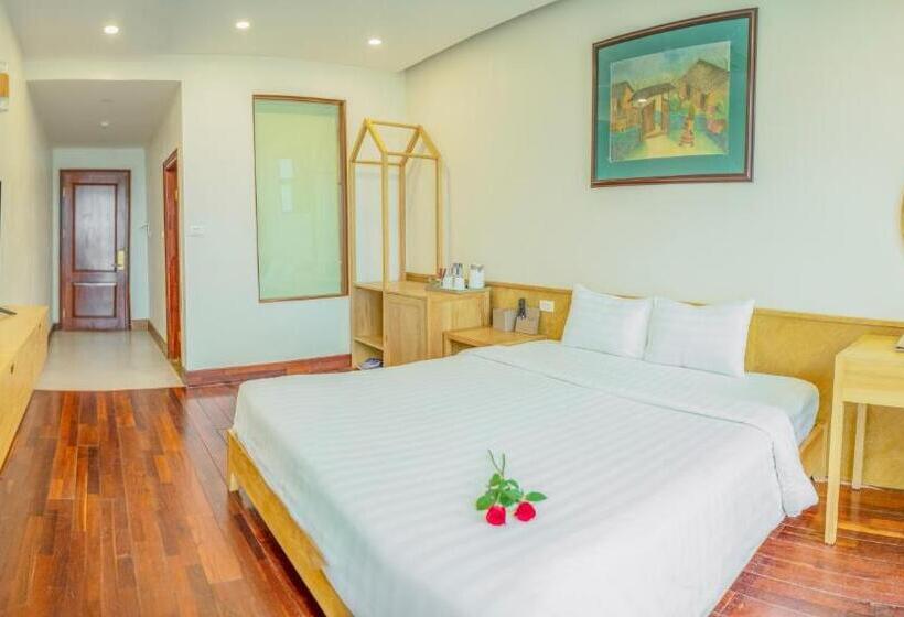 اتاق سوپریور, Gia Le