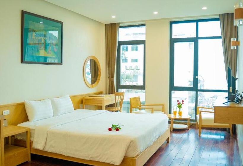 اتاق سوپریور, Gia Le