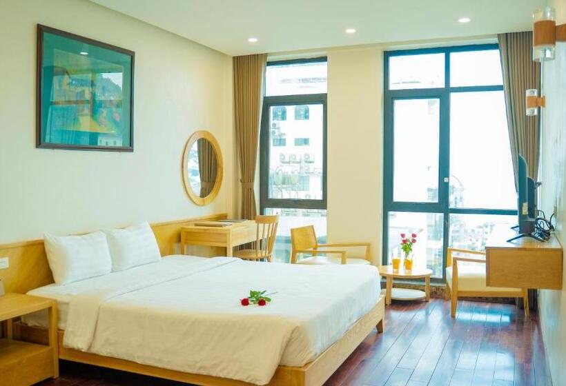 اتاق سوپریور, Gia Le