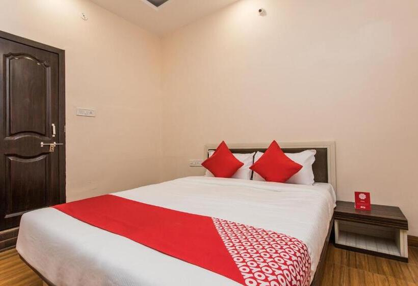 标准间, O Madhur Inn