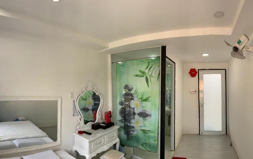 اتاق استاندارد, Mai Tuan Chánh Môn A