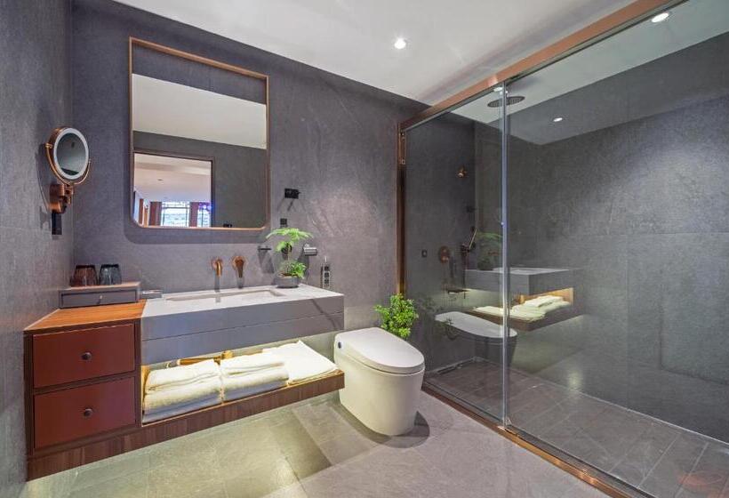 家庭房间共用浴室, Xinxiang Yayuan Beijing Sihe Courtyard With Sky Garden Terrace Near Tiananmen Square Forbidden City