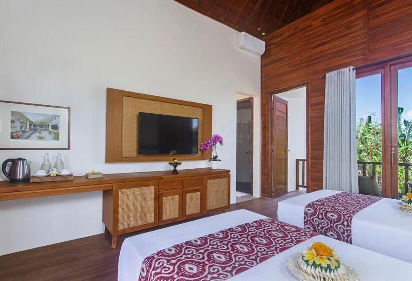 غرفة سوبيريور مطلّة علي الحديقة, Odessa Village By Pramana Villas