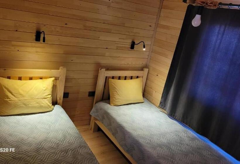 بنگله خانوادگی, ünlü Ev Adrasan