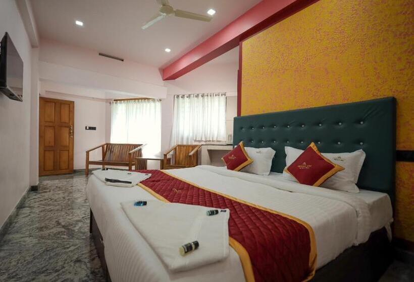 Люкс, Wayanad Stay