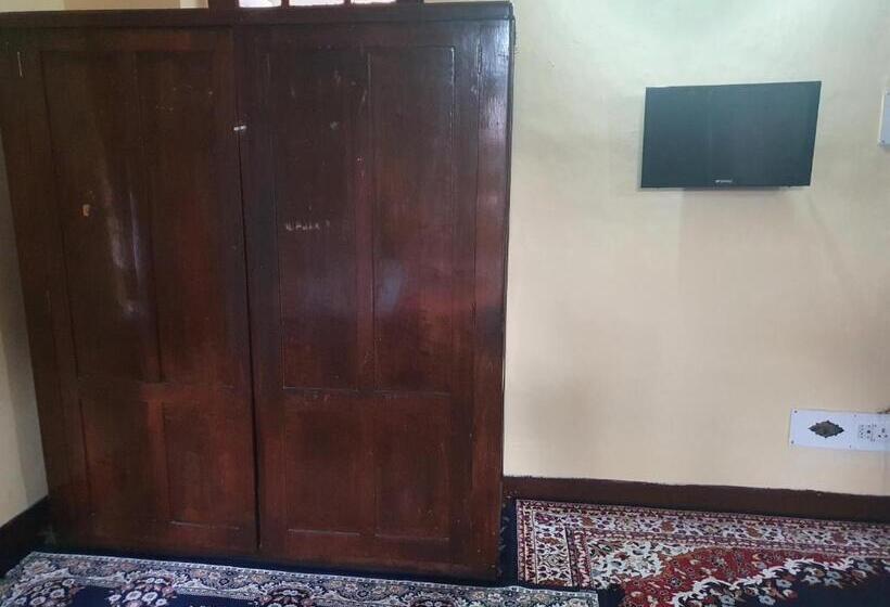 غرفة قياسية, Wazir Palace