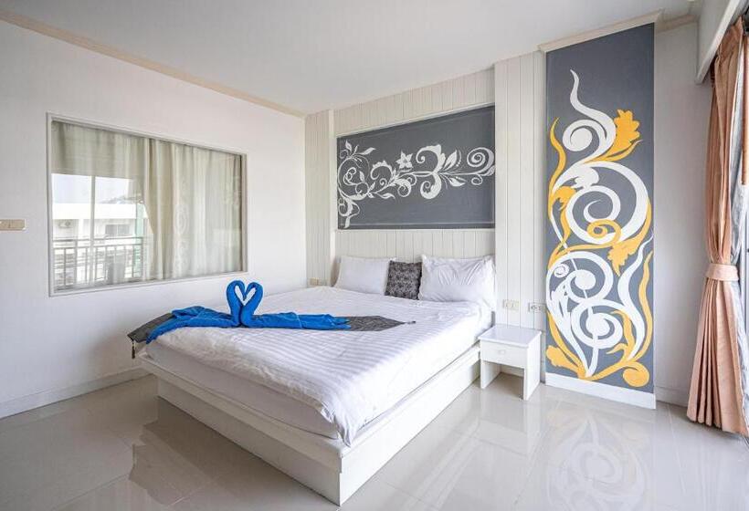 Quarto Estandar Cama King, Santi White House Patong