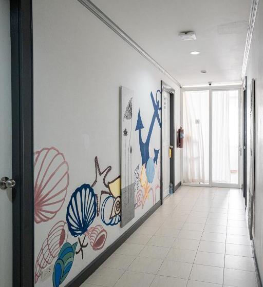 غرفة قياسية سرير كينج, Santi White House Patong