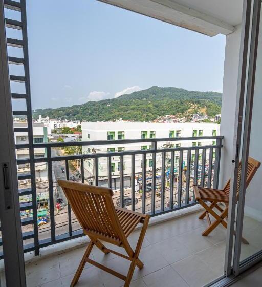 Quarto Estandar Cama King, Santi White House Patong