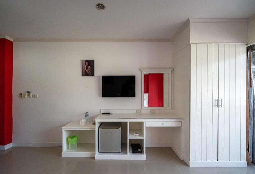 غرفة قياسية, Santi White House Patong