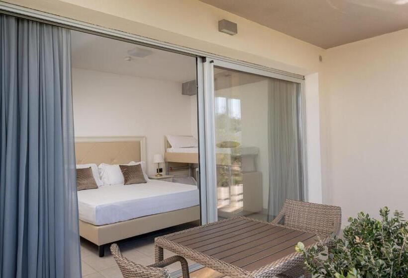 Семейный Номер Вид на Сад, Bellevue Sardinia Resort, Affiliated by Meliá