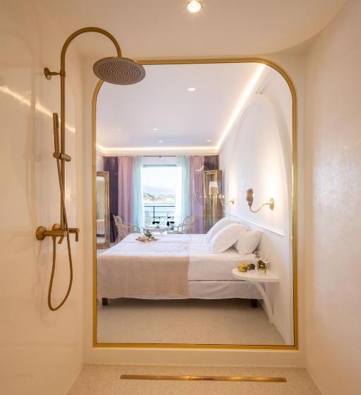 小型套房带海景, Château De Théoule