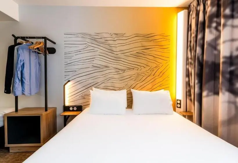 Standard Kolmen Hengen Huone, B&b Hotel Versailles Rocquencourt