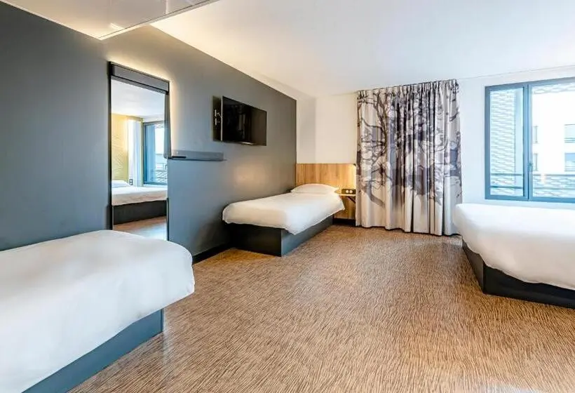 Standard Neljän Hengen Huone, B&b Hotel Versailles Rocquencourt