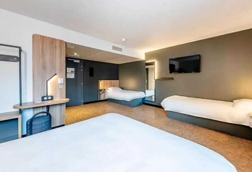 Standard Neljän Hengen Huone, B&b Hotel Versailles Rocquencourt