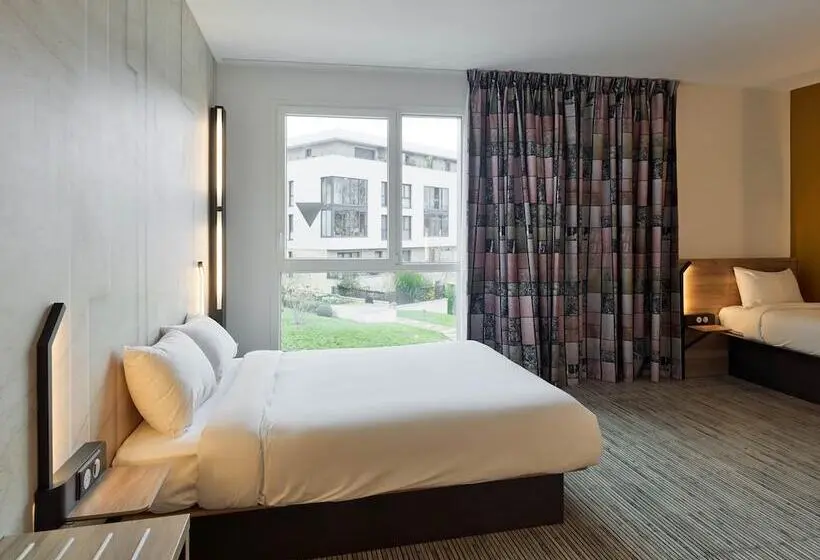 Standard Kolmen Hengen Huone, B&b Hotel Versailles Rocquencourt