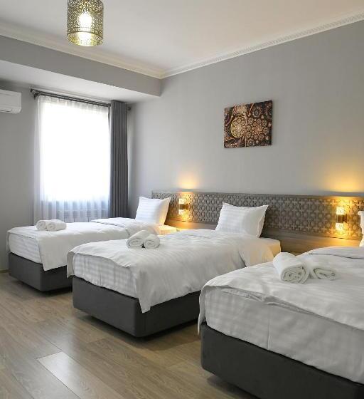 غرفة قياسية ثلاثية, Khan Hotel Samarkand