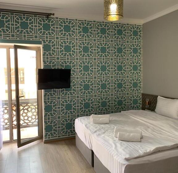 غرفة قياسية مزوَّدة بشُرفة, Khan Hotel Samarkand