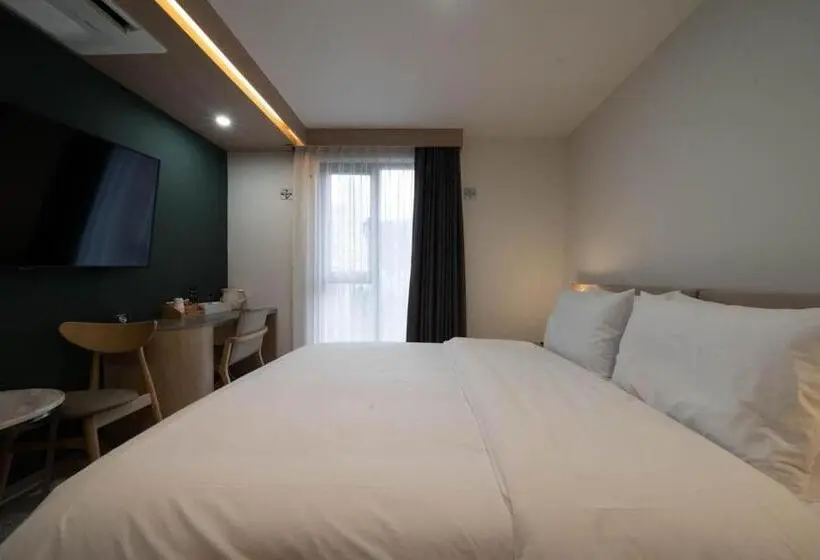 اتاق لوکس, Hound Hotel Gimhae Samgye