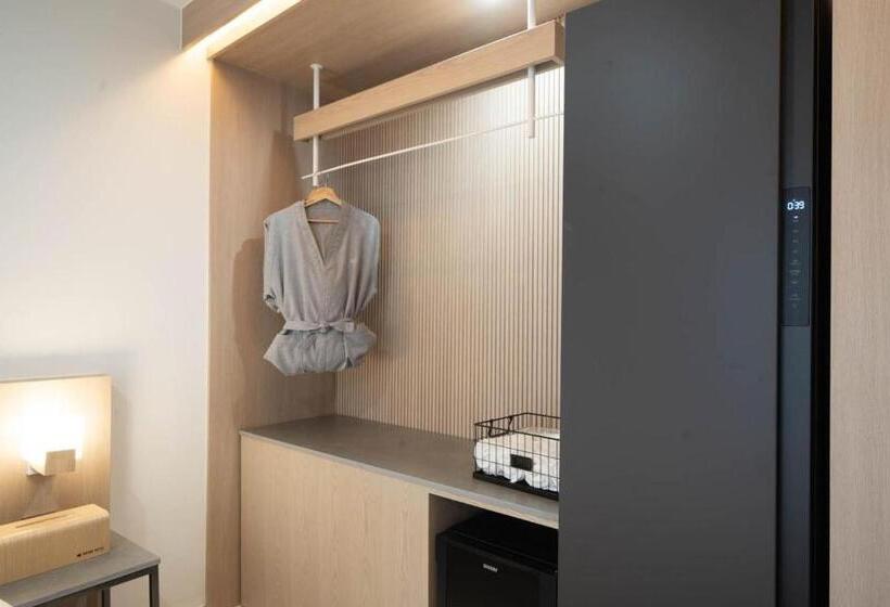 اتاق لوکس, Hound Hotel Gimhae Samgye