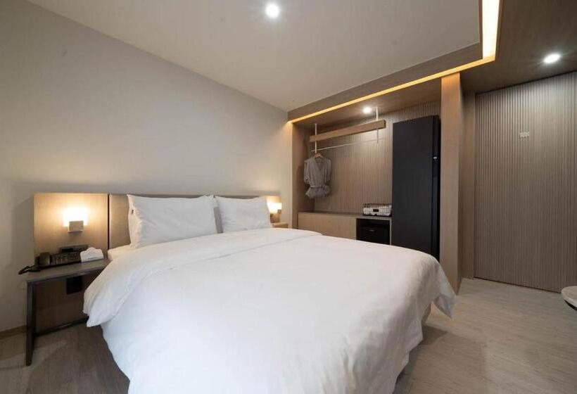 غرفة ديلوكس, Hound Hotel Gimhae Samgye