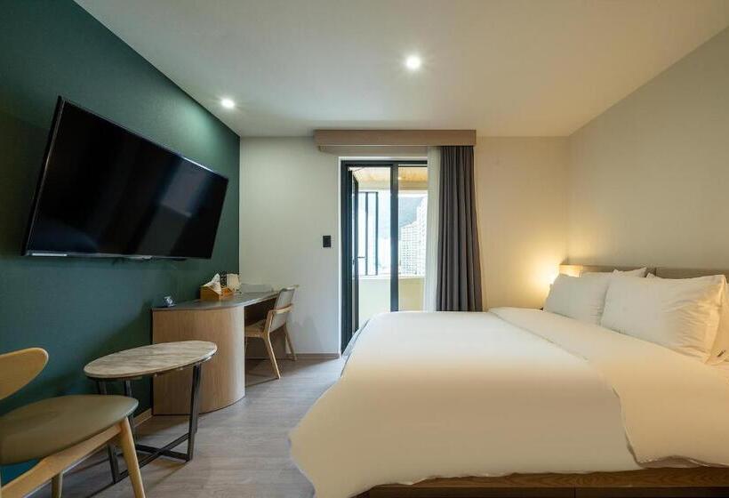 غرفة بريميوم مع تراس, Hound Hotel Gimhae Samgye