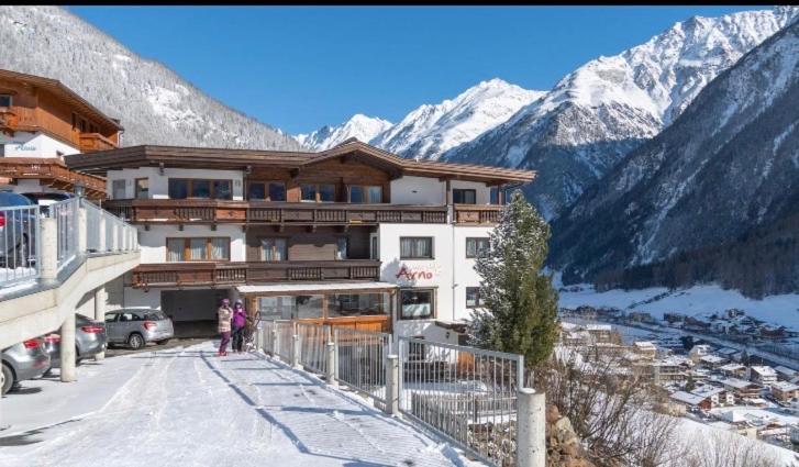 标准工作室, Apart Hotel Arno