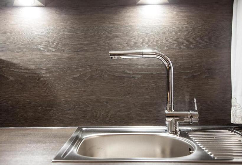 标准工作室, Apart Hotel Arno