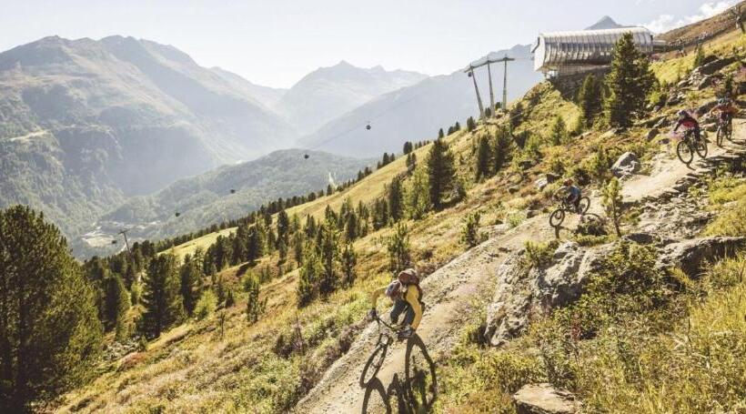 标准工作室, Apart Hotel Arno