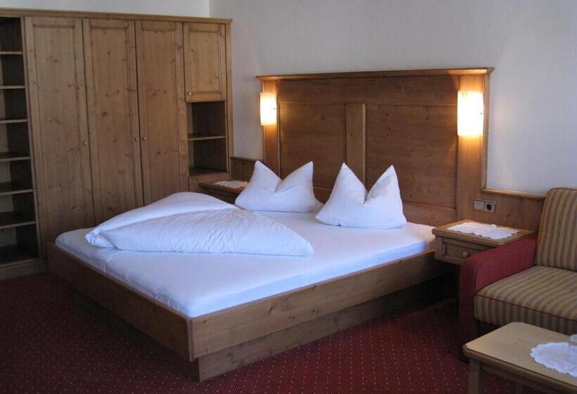 Полулюкс, Apart Hotel Garni Strasser