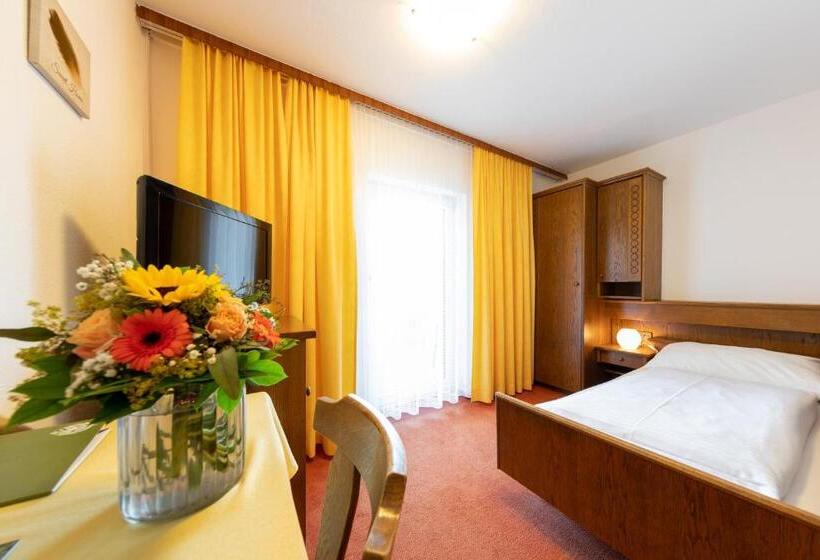 Номер Стандарт Индивидуальный с Балконом, Der Trattner   Hotel Trattnerhof & Hotel Schöcklblick