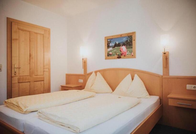 آپارتمان 2 خوابه با بالکن, Appartements Wieshof