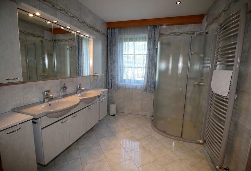 شقة غرفتين نوم مزودة بشُرفة, Appartements Wieshof