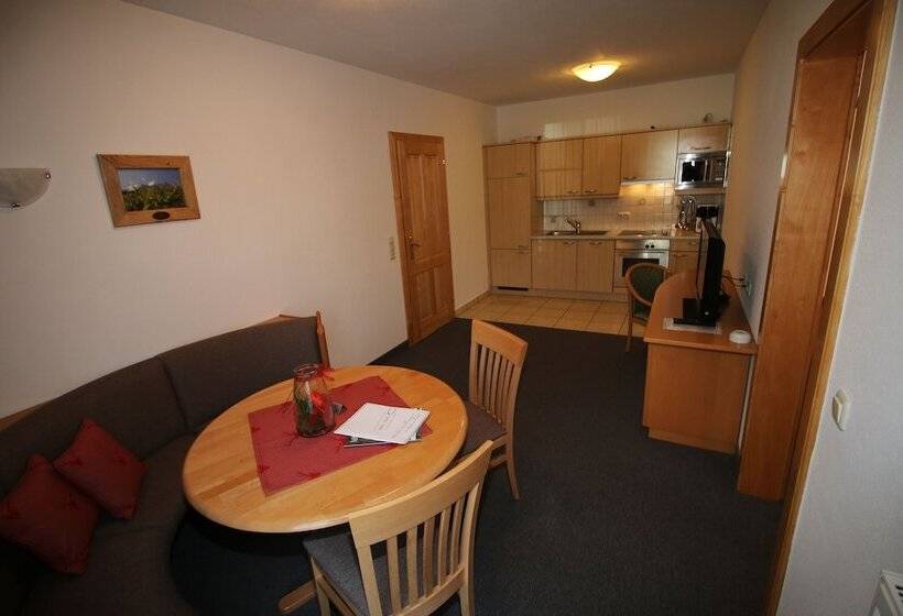 شقة غرفتين نوم مزودة بشُرفة, Appartements Wieshof