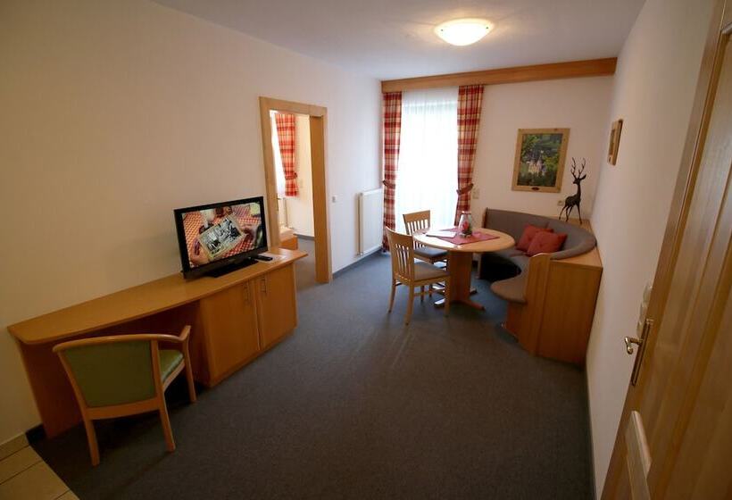 شقة غرفتين نوم مزودة بشُرفة, Appartements Wieshof