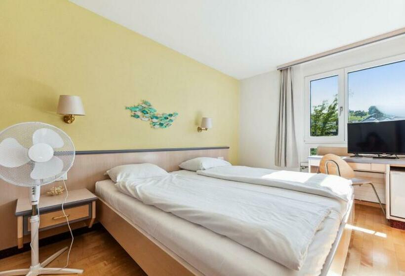 חדר סטנדרט נוף להרים, Becozy Du Lac Self Check In Hotel Riviera Edition