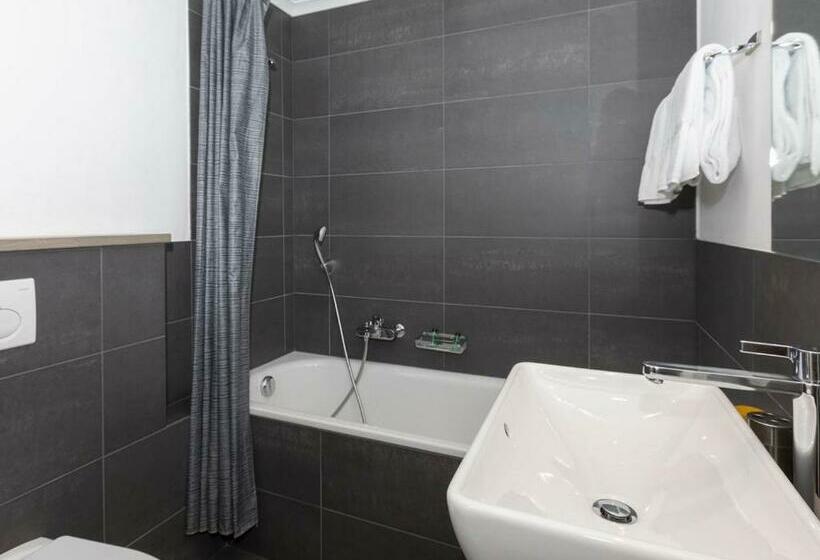 标准间, Central, Spa & Lounge Bar