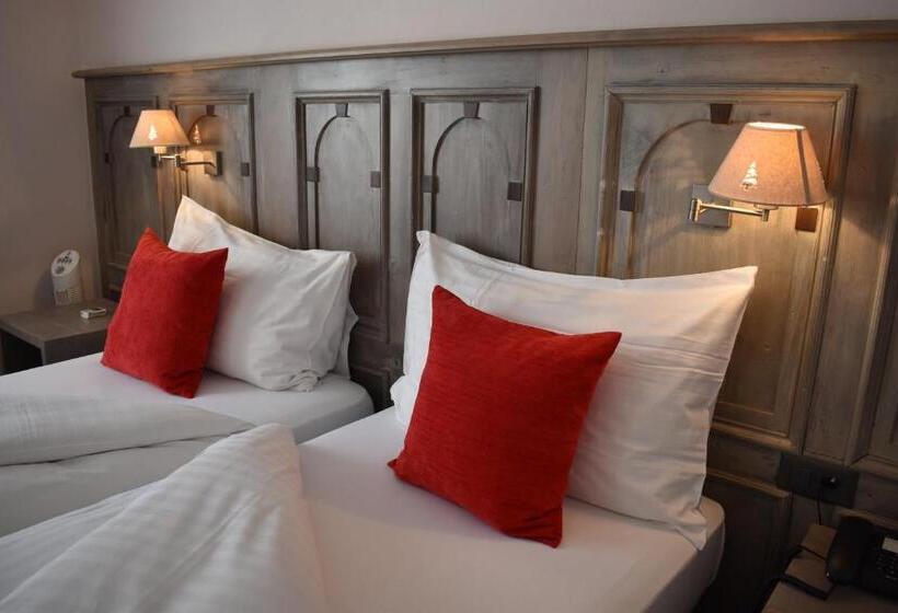 标准三人间, Central, Spa & Lounge Bar