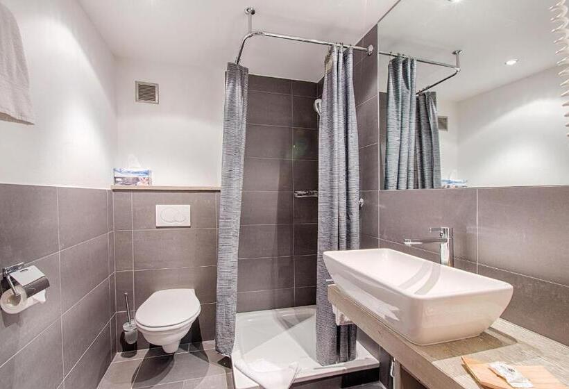 标准三人间, Central, Spa & Lounge Bar