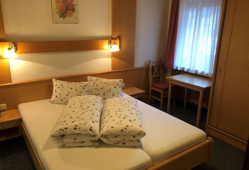 Апартаменты 2 Спальни, Garni Bergwelt