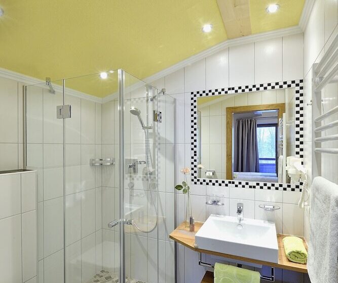 Апартаменты 3 Спальни, Garni Bergwelt